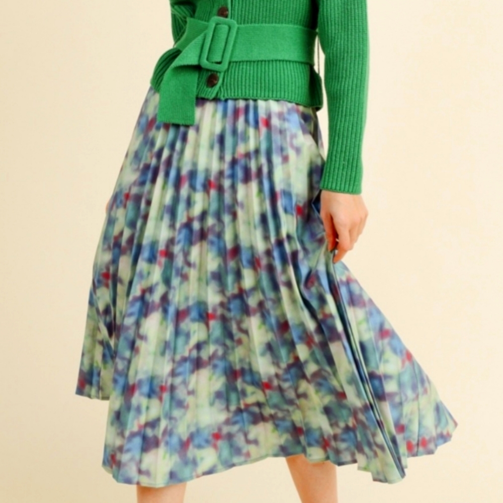 Pleated skirt